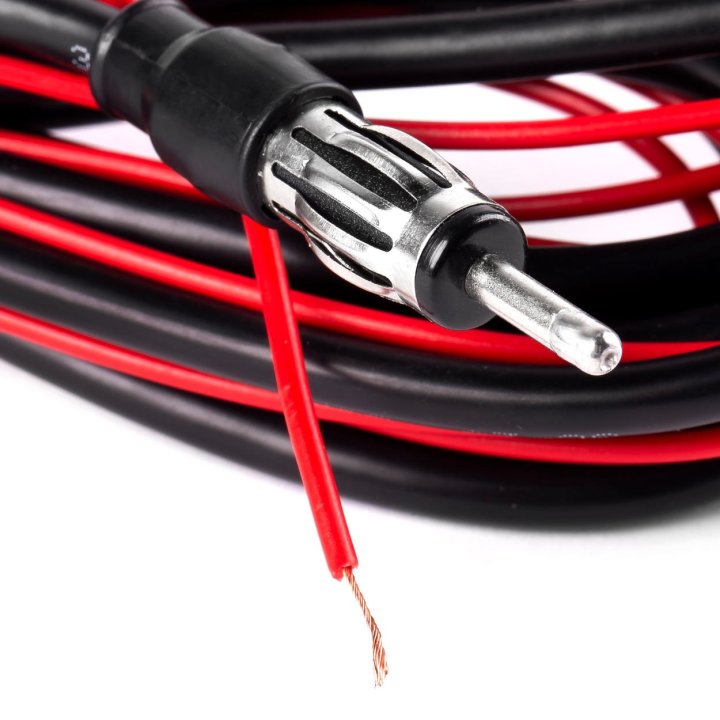 Antena samochodowa 40cm ze wzmacniaczem ANT08