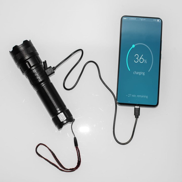 Latarka akumulatorowa taktyczna 600lm + powerbank VA0179 VAYOX