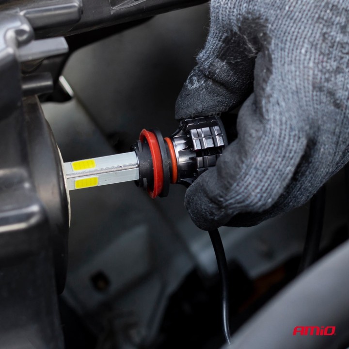 Żarówki samochodowe LED COB 4Side HB4