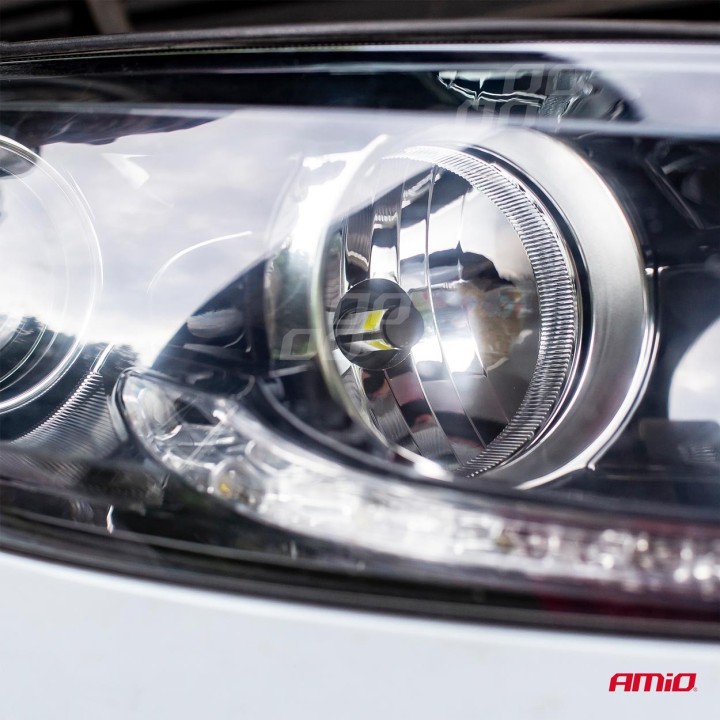 Żarówki samochodowe LED COB 4Side HB4