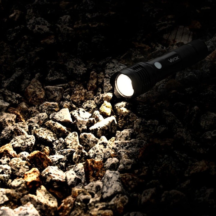 Latarka akumulatorowa taktyczna 800lm VA0116 Vayox