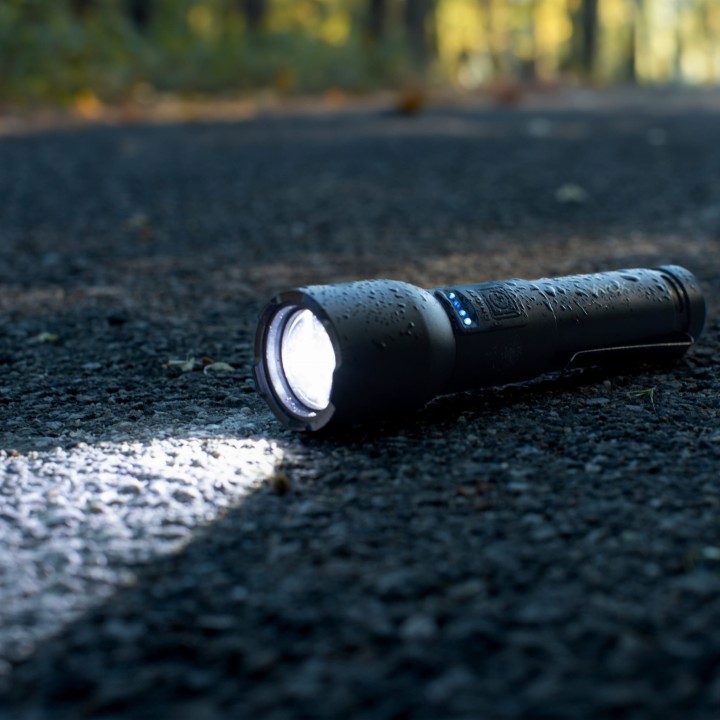 Latarka akumulatorowa 800lm 20W LED VA0180 VAYOX