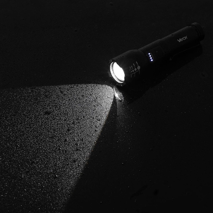 Latarka akumulatorowa 800lm 20W LED VA0180 VAYOX