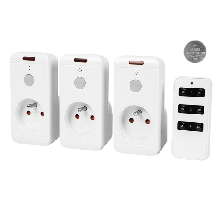 Gniazdo sieciowe x3 sterowane pilotem10A