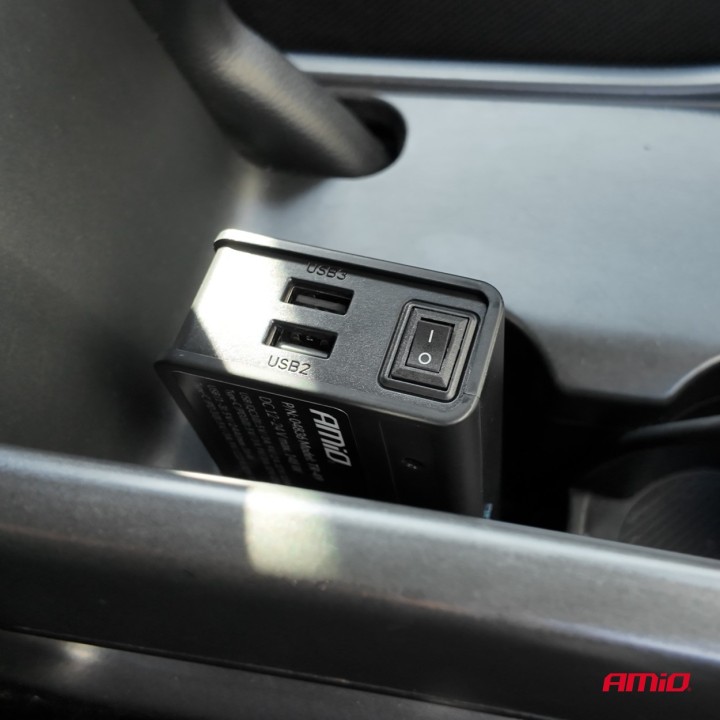 Rozdzielacz gniazda zapalniczki z ładowarką 3xUSB-A USB-C QC 3.0 PD 3.0. 148W AMIO-04836