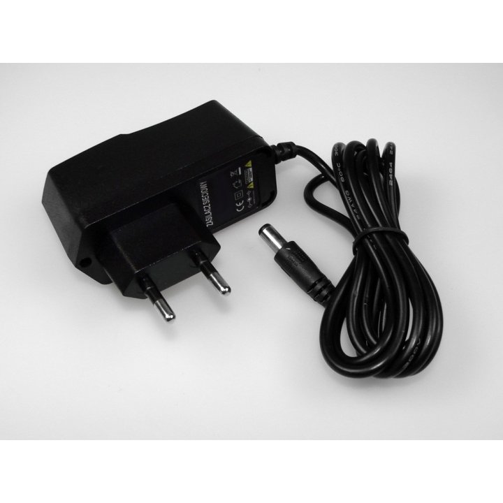 Zasilacz impulsowy wtyczkowy 5V/2,0A DC 2,1/5,5