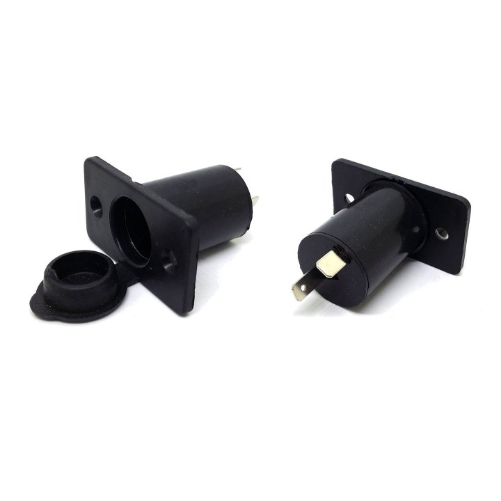 Gniazdo zapalniczki do obudowy