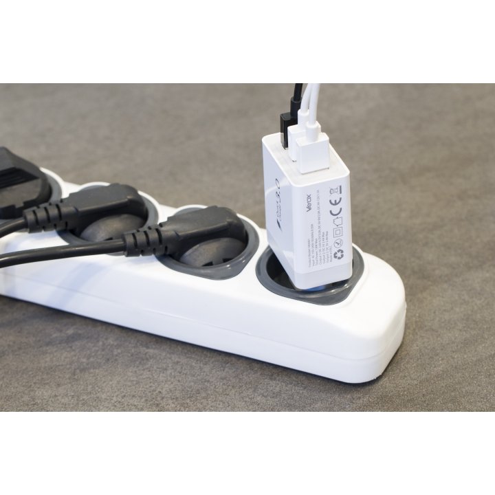 Ładowarka sieciowa Quick Charge 3.0 + 2x USB 2.4A szara VA0001 Vayox