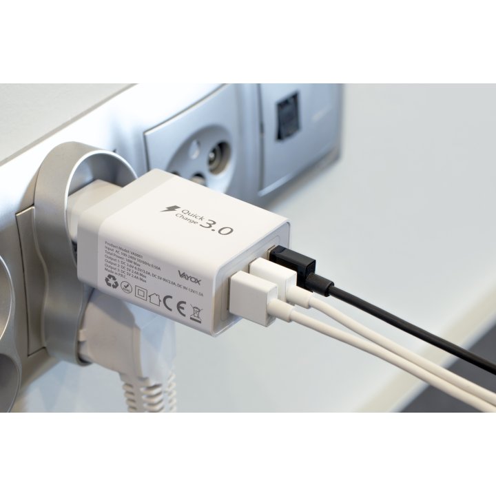 Ładowarka sieciowa Quick Charge 3.0 + 2x USB 2.4A szara VA0001 Vayox