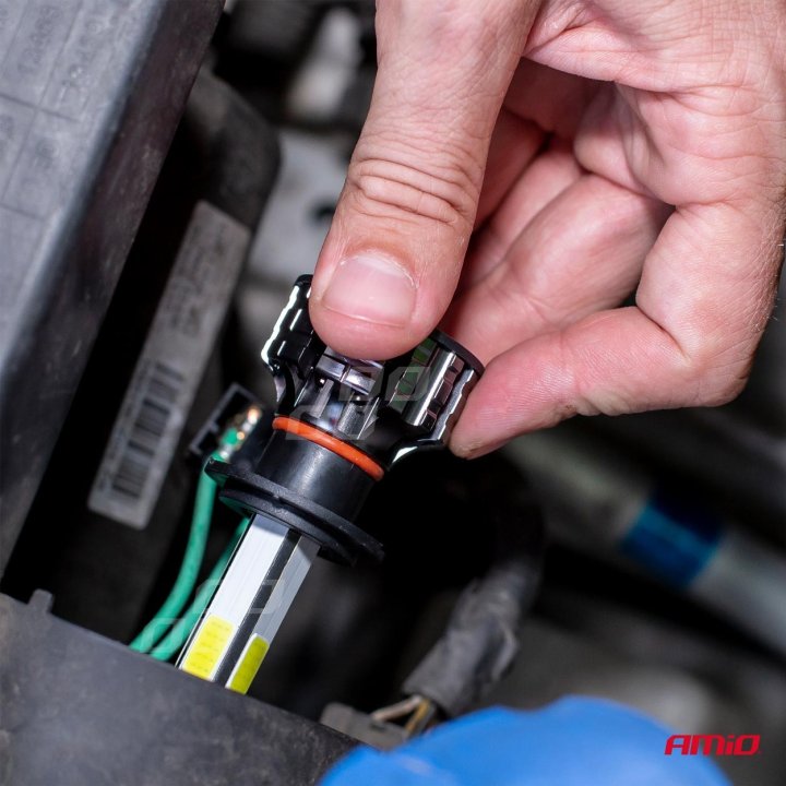 Żarówki samochodowe LED COB 4Side HB4